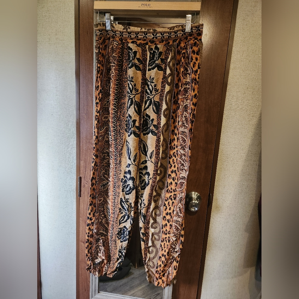 Vintage Leopard and Floral Print Pants 8P 100% Rayon